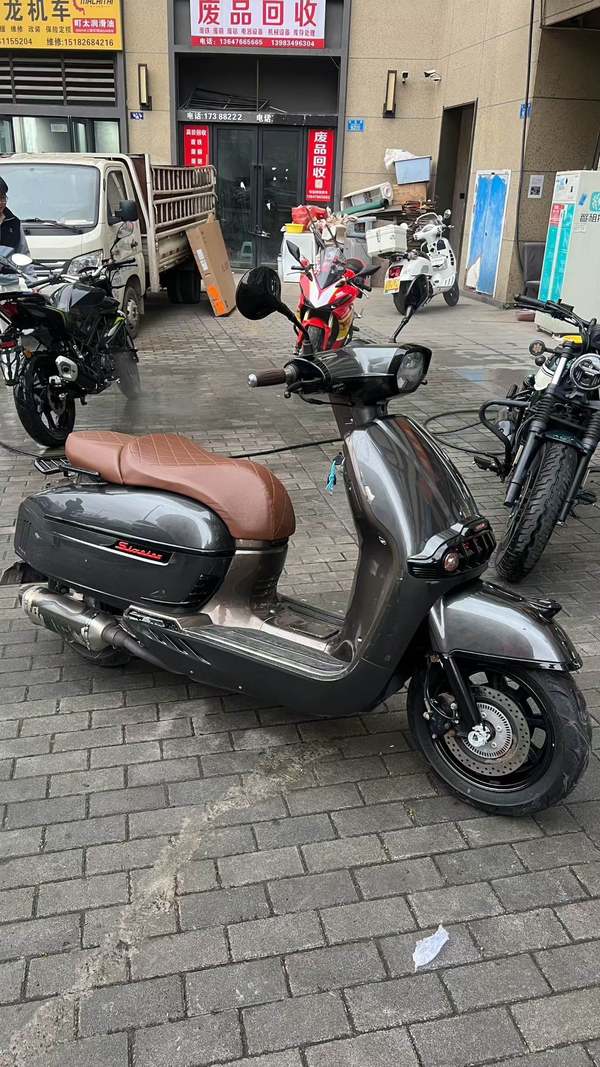 二手维多利亚Sixties 300i