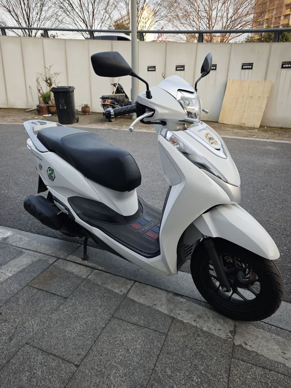二手五羊本田Lead125