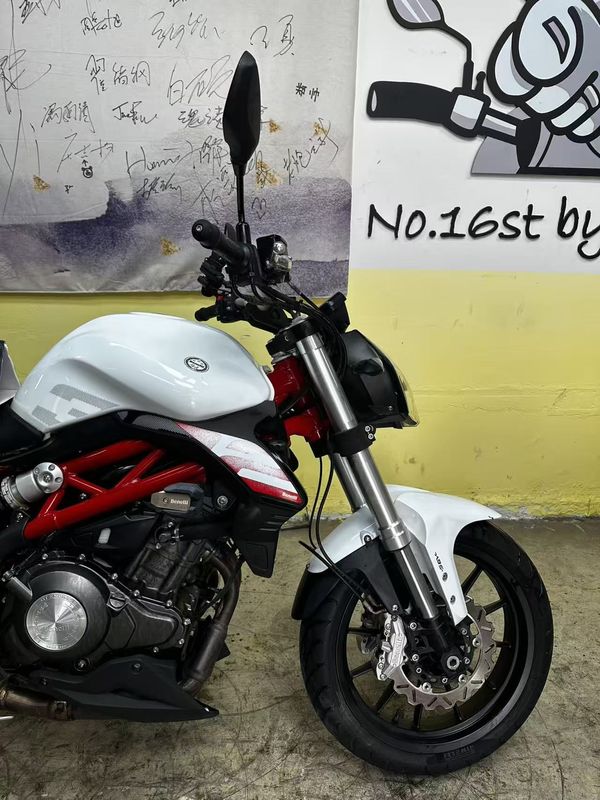 二手贝纳利蓝宝龙 BN302S