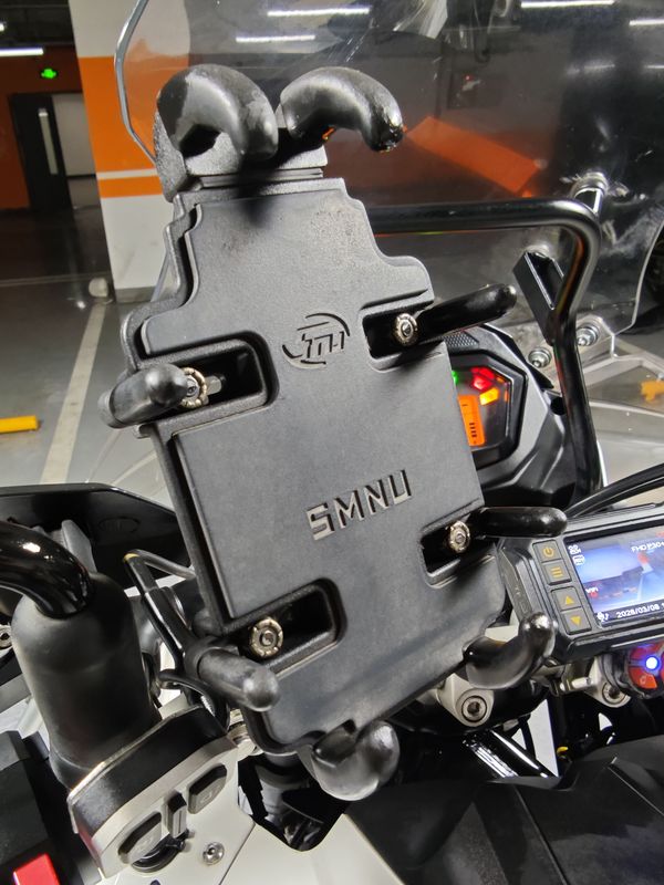 二手贝纳利金鹏 TRK502