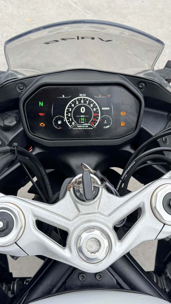 二手贝纳利龙卷风 Tornado 552R