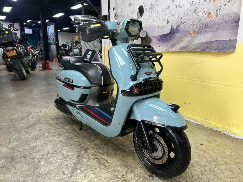 二手维多利亚Sixties 250Si