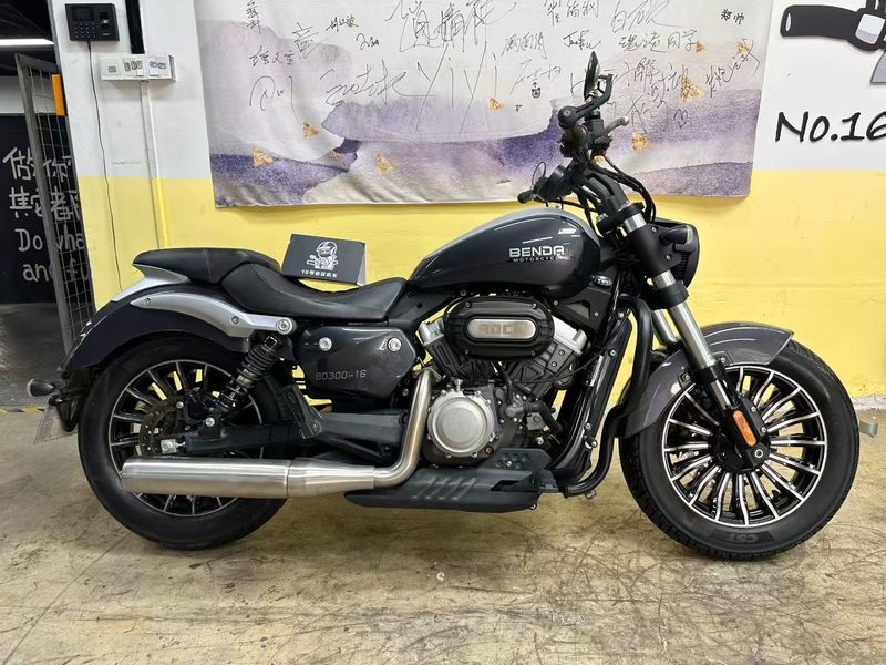 二手奔达Rock300 灰石