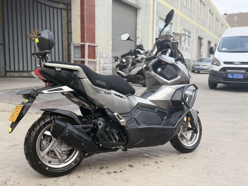 二手三阳哈士奇 Husky ADV150