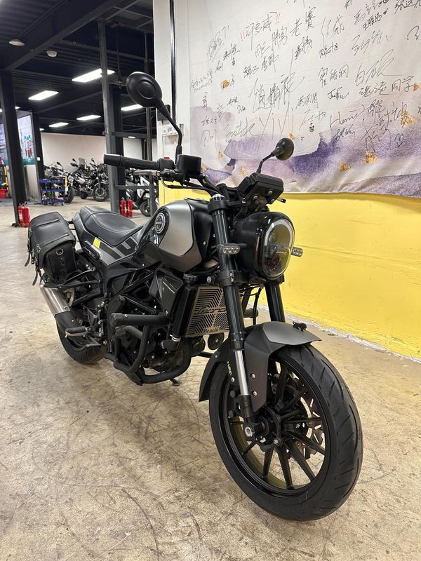 二手贝纳利幼狮 Leoncino 250