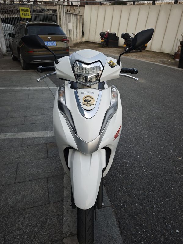 二手五羊本田Lead125