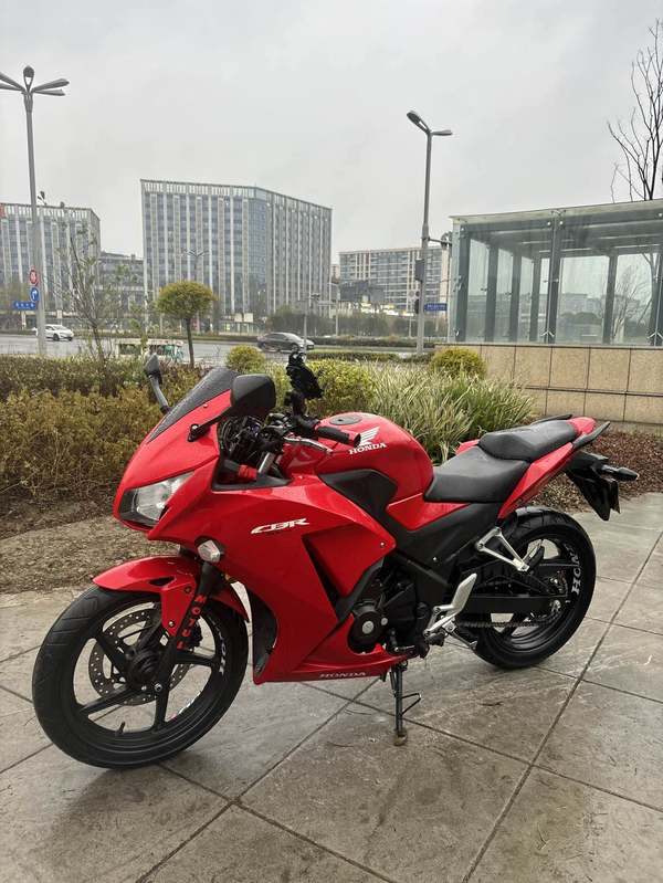 二手本田CBR300R