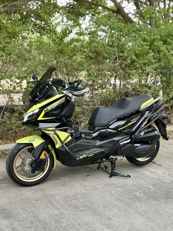 二手三阳哈士奇 Husky ADV300