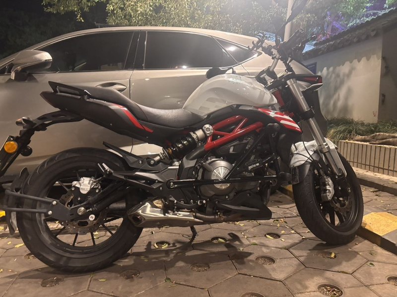 二手贝纳利蓝宝龙 BN302S