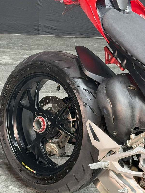 二手杜卡迪Street Fighter V4