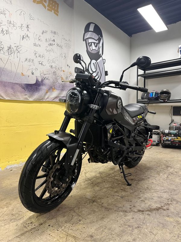 二手贝纳利幼狮 Leoncino 250