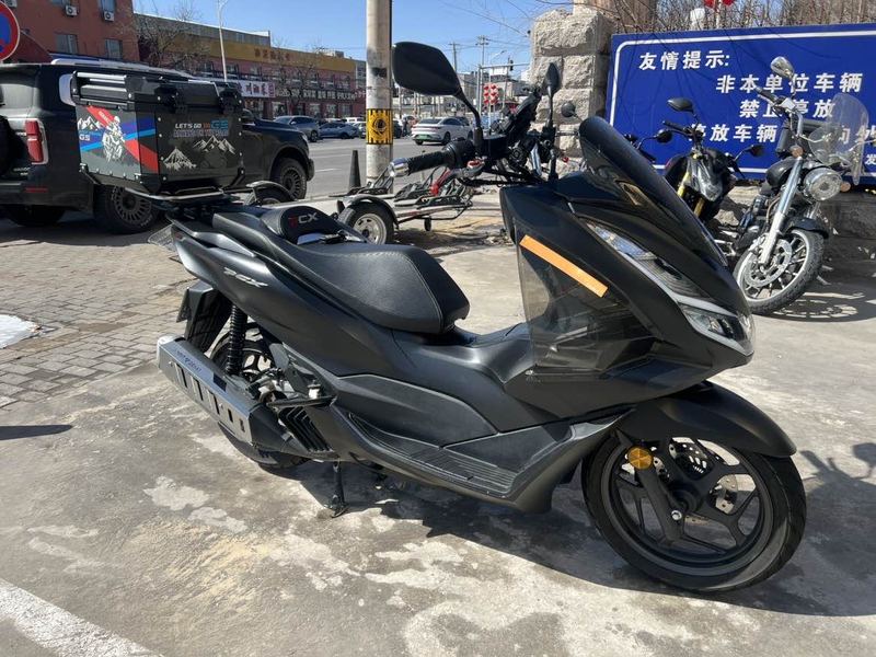 二手五羊本田PCX