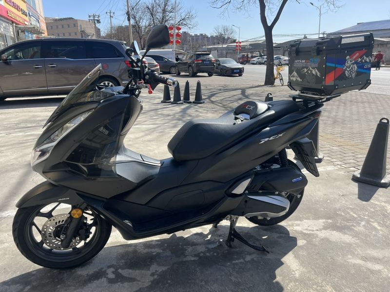 二手五羊本田PCX