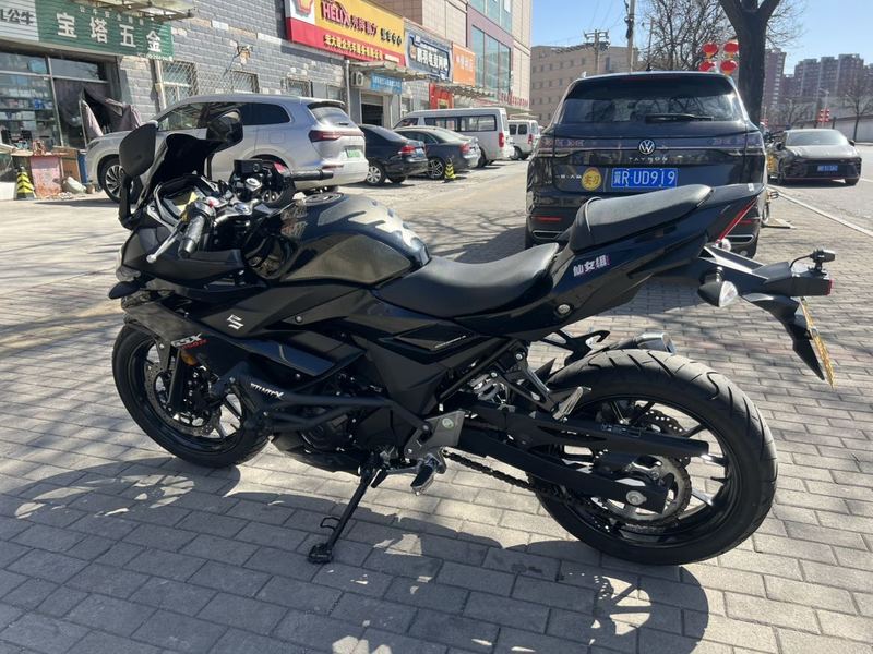 二手豪爵铃木GSX250R