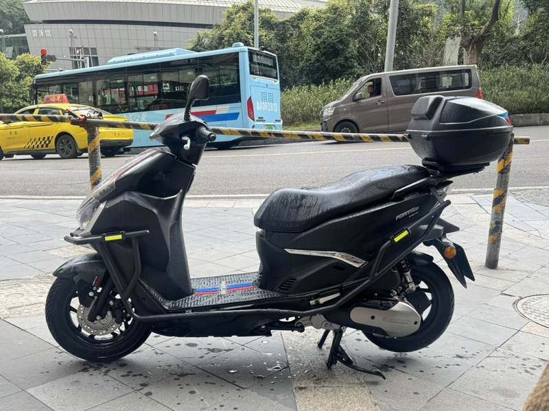 二手QJMOTOR鸿150RS