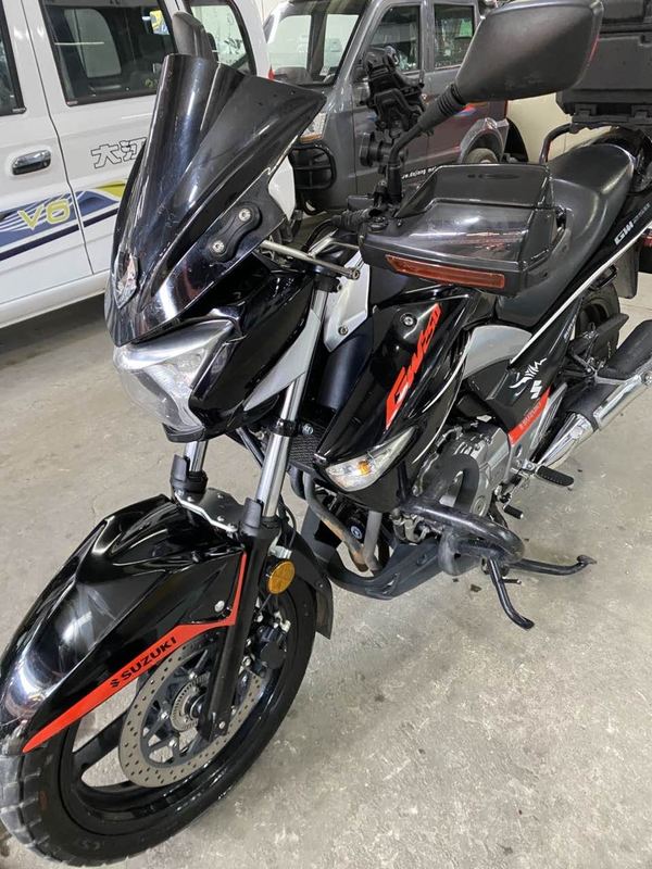 二手豪爵铃木骊驰 GW250