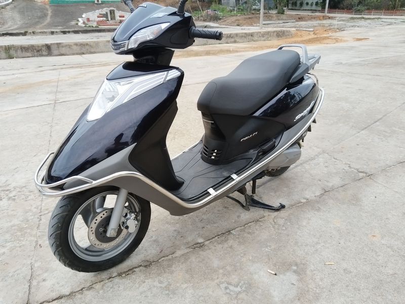 二手五羊本田Spacy 睿御110 