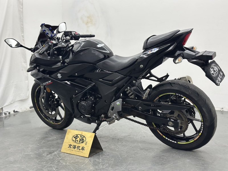 二手豪爵铃木GSX250R