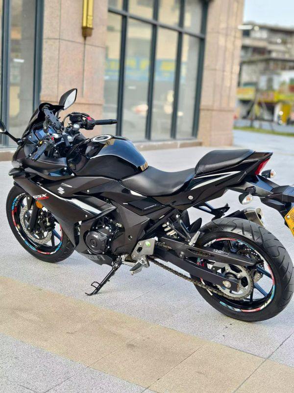 二手豪爵铃木GSX250R
