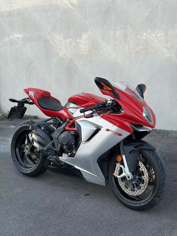 二手奥古斯塔F3 800