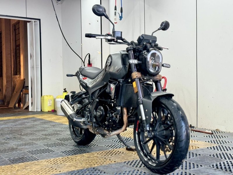 二手贝纳利幼狮 Leoncino 250