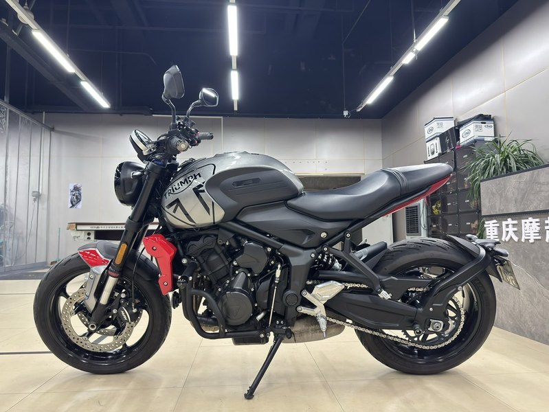 二手凯旋Trident 660