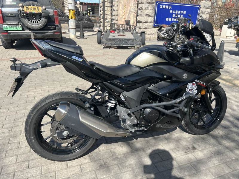 二手豪爵铃木GSX250R