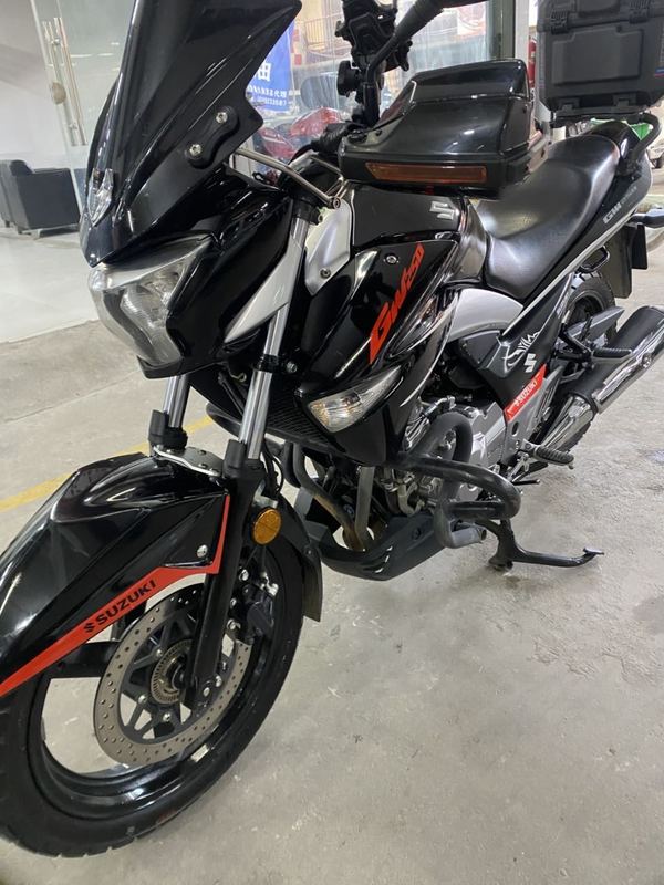 二手豪爵铃木骊驰 GW250