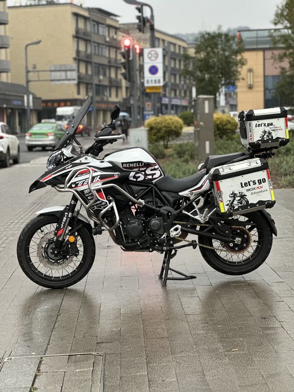 二手贝纳利金鹏 TRK502