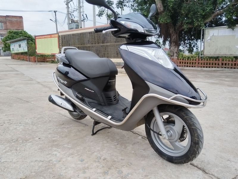 二手五羊本田Spacy 睿御110 