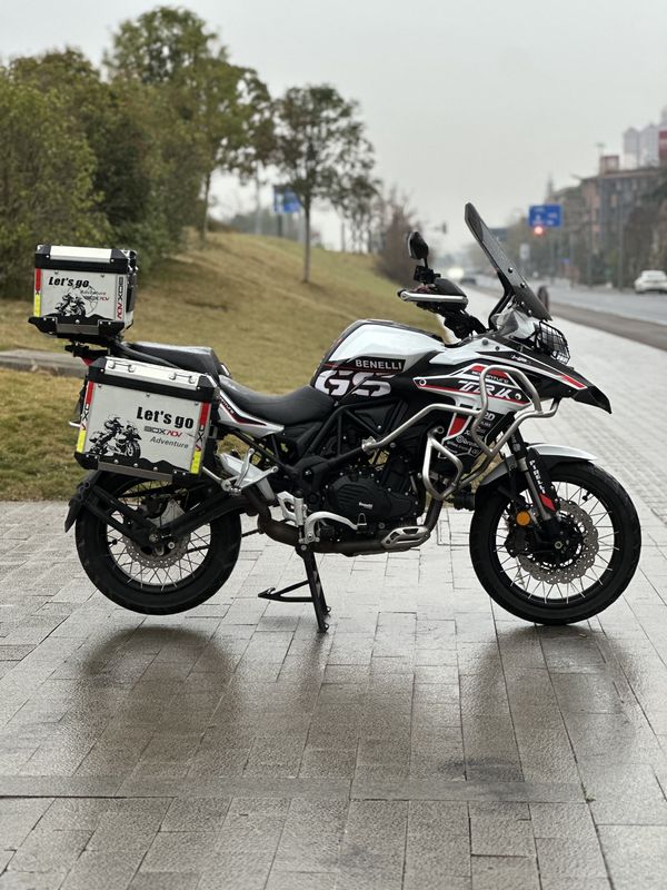 二手贝纳利金鹏 TRK502