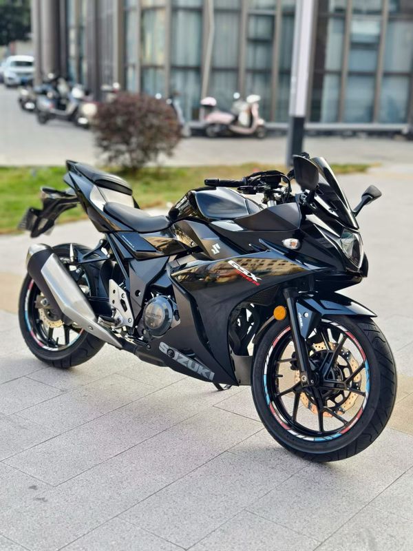 二手豪爵铃木GSX250R