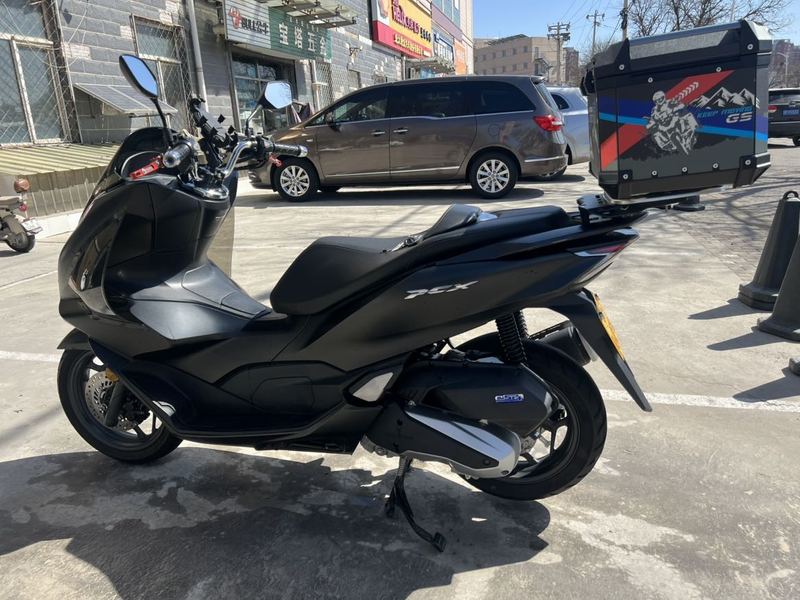 二手五羊本田PCX