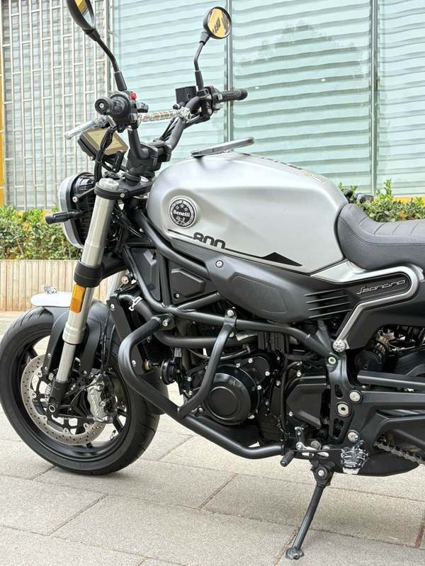 二手贝纳利幼狮 Leoncino 800