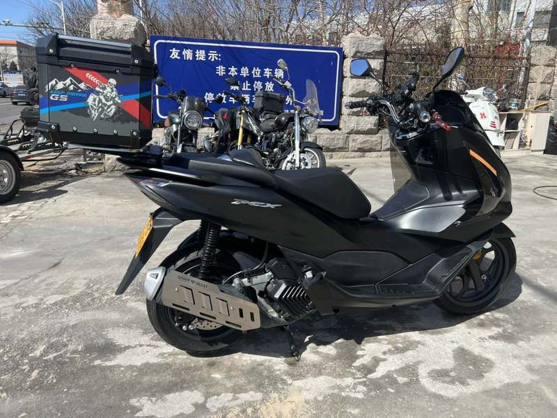 二手五羊本田PCX