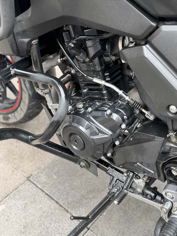 二手豪爵铃木DL250