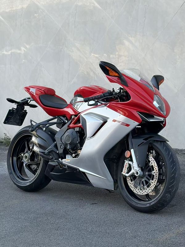 二手奥古斯塔F3 800