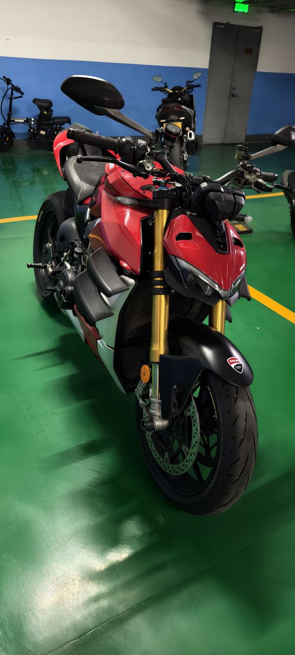 二手杜卡迪Street Fighter V4