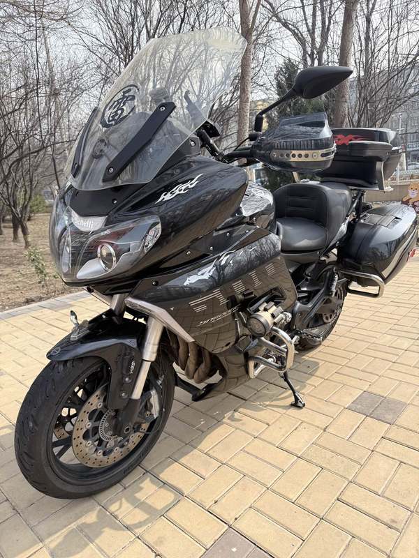 二手贝纳利600GC