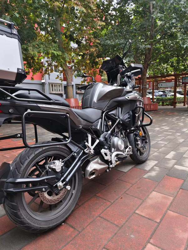 二手贝纳利金鹏 TRK502