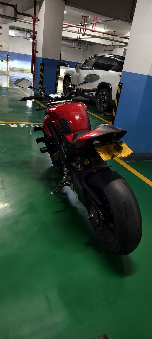 二手杜卡迪Street Fighter V4