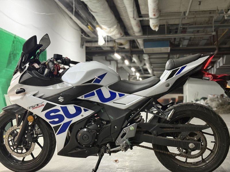 二手豪爵铃木GSX250R