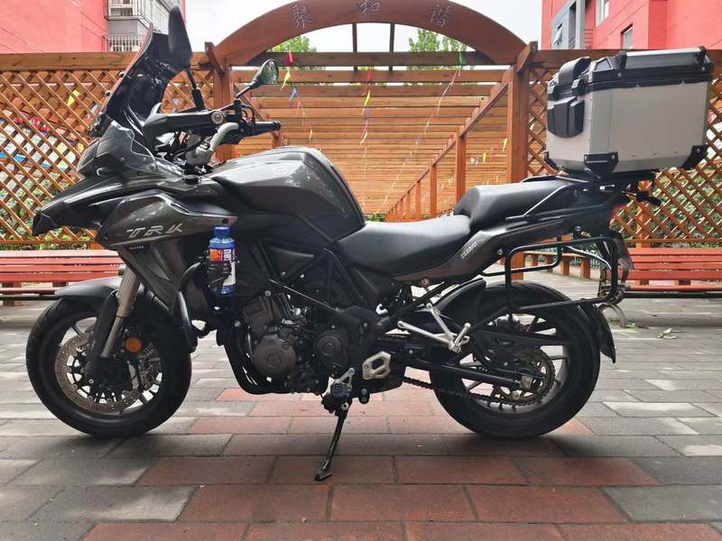 二手贝纳利金鹏 TRK502