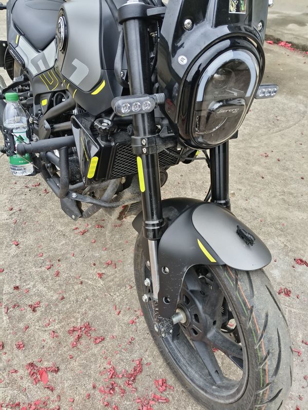 二手贝纳利幼狮 Leoncino 150