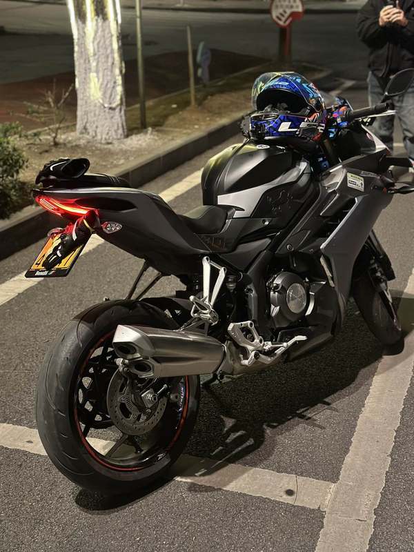 二手贝纳利龙卷风 Tornado 302R