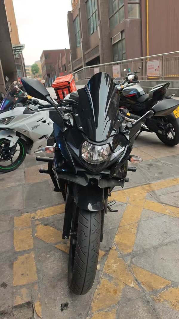 二手豪爵铃木GSX250R