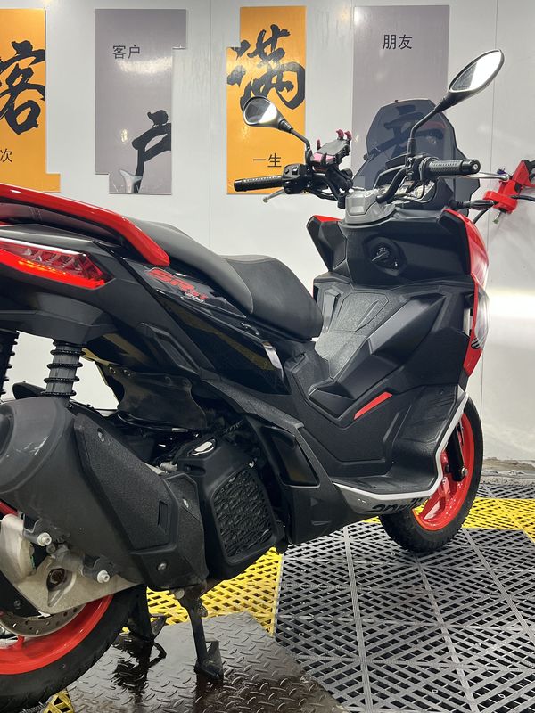 二手阿普利亚SR GT 200