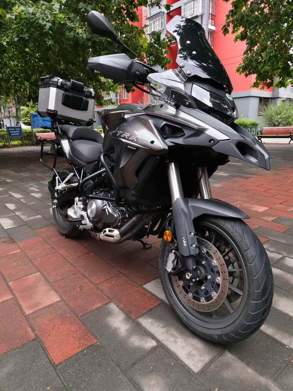 二手贝纳利金鹏 TRK502