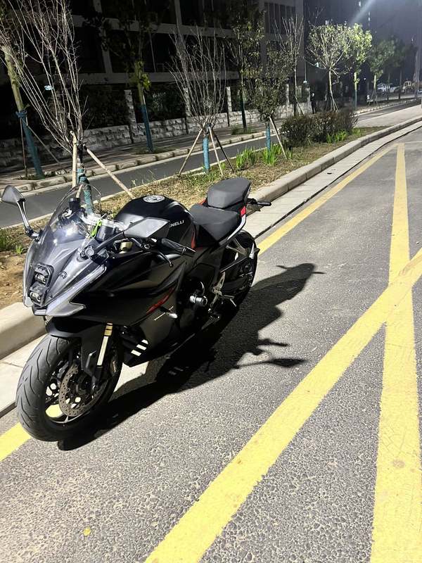 二手贝纳利龙卷风 Tornado 552R