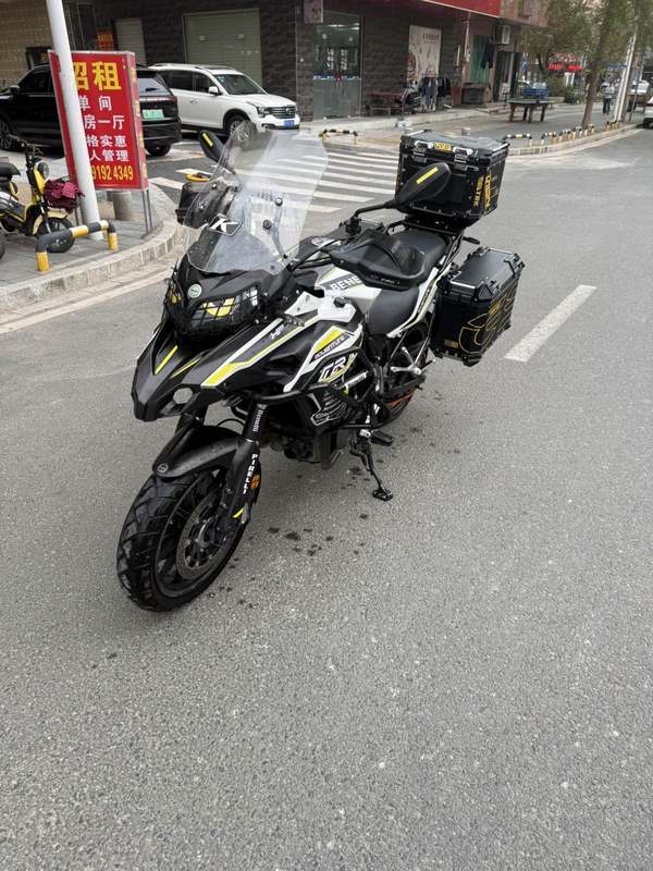 二手贝纳利金鹏 TRK502